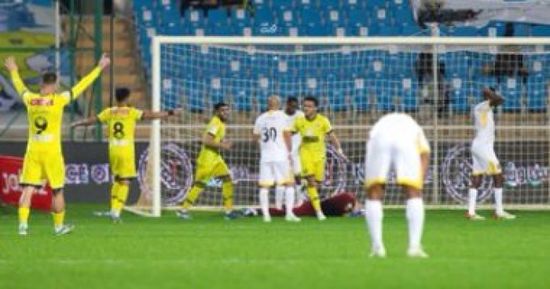 مصطفى فتحي يسجل ثالث أهدافه بالدورى السعودي