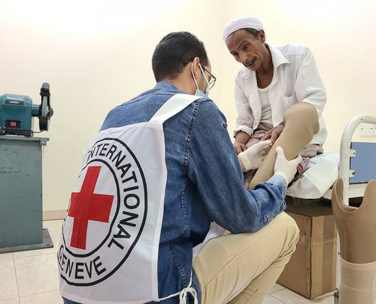 الصليب الأحمر: صيانة الأطراف الصناعية بمستشفى الثورة في الحديدة