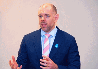 اوبنهايم يلمح للحوثيين: تجنيد الأطفال مرفوض