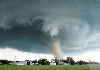 إلغاء مئات رحلات الطيران بأوروبا جراء العاصفة "إيونس"