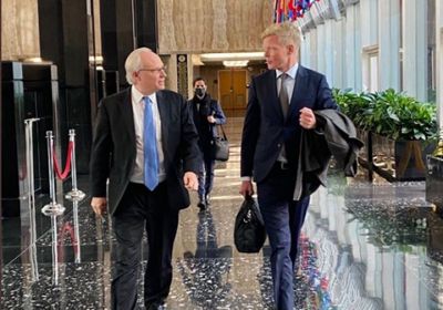 المبعوث الأمريكي لليمن يلتقي نظيره الأممي في واشنطن