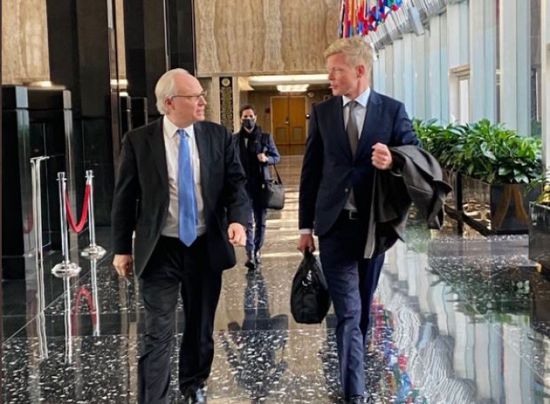 المبعوث الأمريكي لليمن يلتقي نظيره الأممي في واشنطن