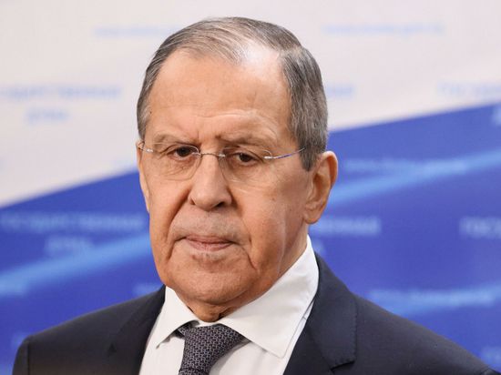 بعد إرسال خطاب له.. هل سيقبل لافروف دعوة الأمين العام لـ "الناتو" بالحوار؟