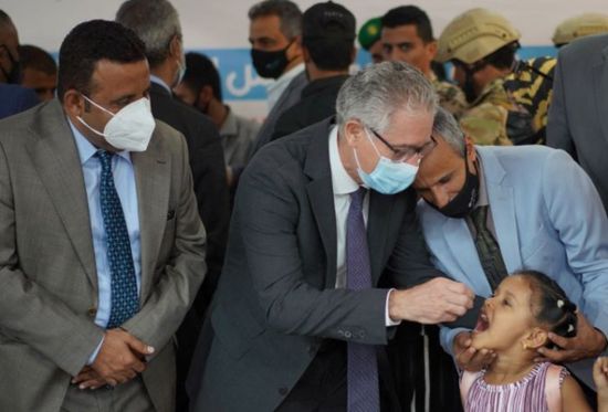 ممثل "يونيسف" يدشن حملة التحصين ضد شلل الأطفال