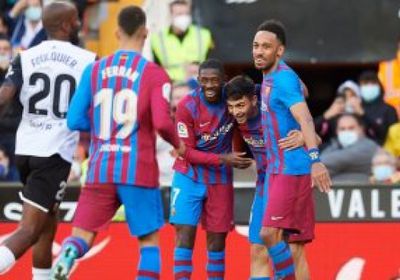 برشلونة يسحق فالنسيا برباعية في الليجا
