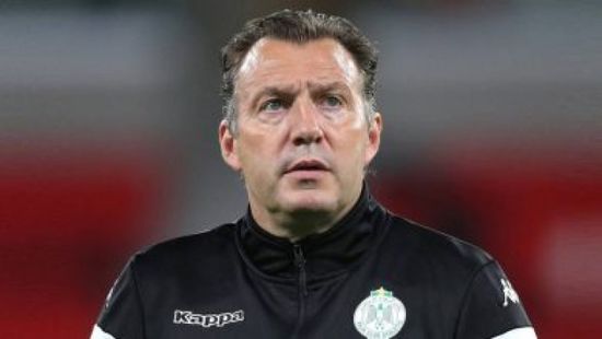 رسميًا.. الرجاء المغربي يقيل مدربه البلجيكي مارك فيلموتس