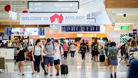 أستراليا تعيد فتح حدودها أمام السياح المُلقحين