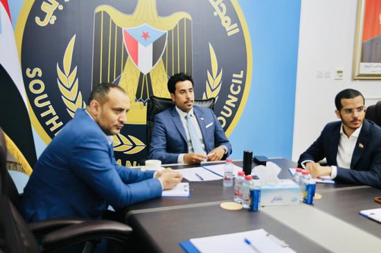 في لقاء بدبلوماسي مصري.. "خارجية الانتقالي" تطالب الحكومة بإنجاز مهامها