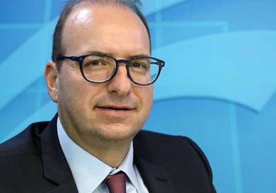 وزير دفاع قبرص يدين الهجمات الحوثية واستهداف المدنيين