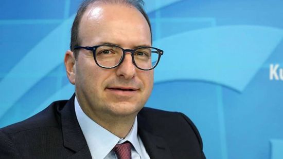 وزير دفاع قبرص يدين الهجمات الحوثية واستهداف المدنيين