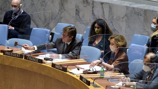 فرنسا تُهدد بفرض عقوبات قاسية على روسيا