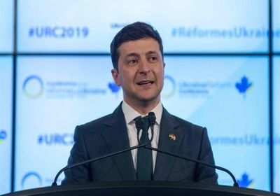 الرئيس الأوكراني يُحذر من عدوان روسي محتمل على بلاده