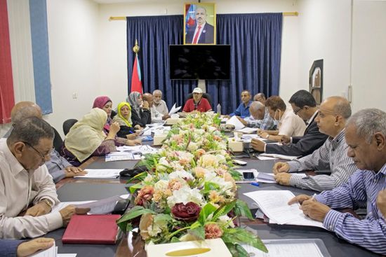 "اقتصادية الانتقالي" تنتقد مزادات "المركزي": لا تنعكس على أسعار الصرف