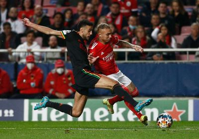 التعادل الإيجابي يفرض سيطرته على بنفيكا وأياكس