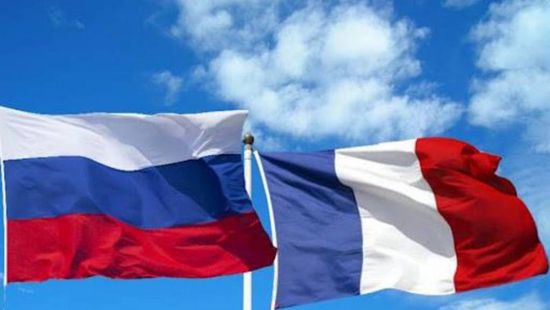 فرنسا تطالب روسيا بالكف عن غزو أوكرانيا