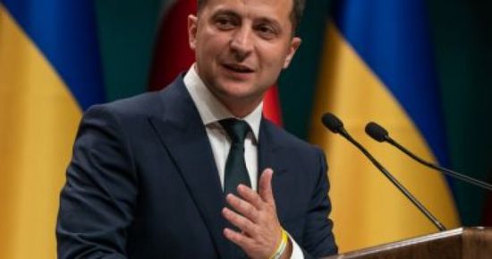 الرئيس الأوكراني يعلن التعبئة العامة لمواجهة الغزو الروسي