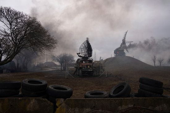 الدفاع الروسية: استسلام 150جندياً أوكرانياً وتدمير 118 منشأة عسكرية 
