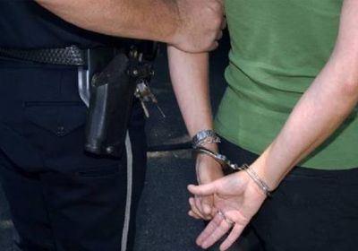 القبض على نشالين في باعبود بالمكلا