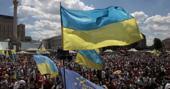 تظاهر آلاف الأوكرانيين في فيينا للتنديد بالهجوم الروسي