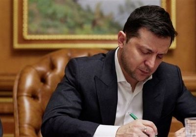 هل قبل زيلينسكي اقتراح بوتين بشأن إجراء محادثات سلام؟