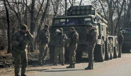 أوكرانيا تستدعي 37 ألف جندي لمواجهة روسيا