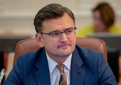 وزير الخارجية الأوكراني يدعو لعزل روسيا ماليًا واقتصاديًا