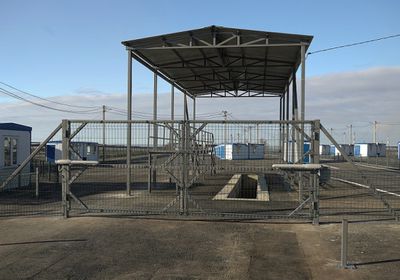 أوكرانيا تغلق المنافذ على حدودها مع روسيا وبيلاروسيا