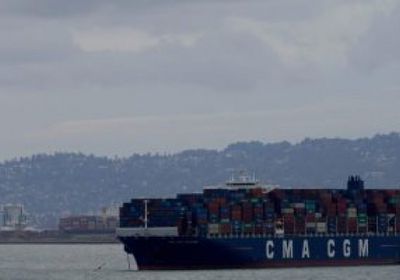 بريطانيا تدرس حظر دخول السفن الروسية للموانئ