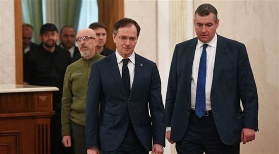 الكرملين: تأخر المفاوضات مع أوكرانيا للاثنين أمر مؤسف