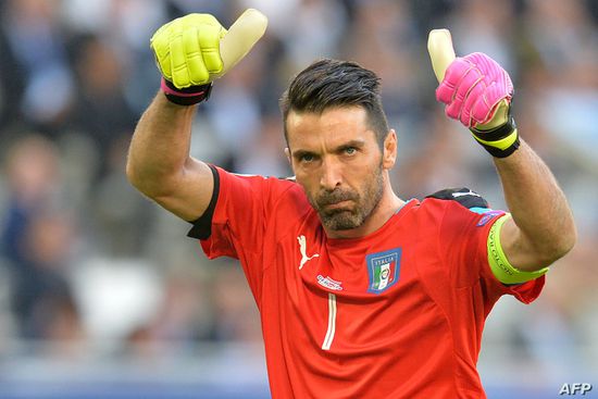 رسميًا.. بوفون يُمدد عقده مع بارما الإيطالي