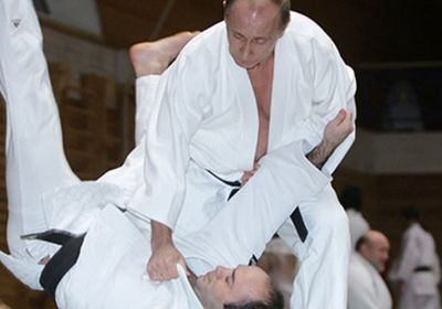 اتحاد التايكوندو يجرد بوتين من الحزام الأسود الشرفي