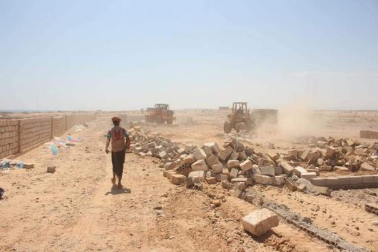 استئناف حملة إزالة العشوائيات في الشحر