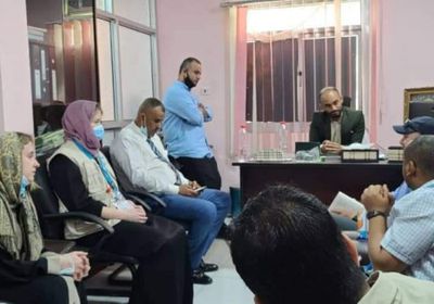 وفد إغاثي بريطاني في صيرة لدعم قطاعها الصحي