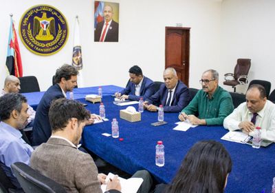 وفد مركز الحوار الإنساني يزور "أمانة الانتقالي"