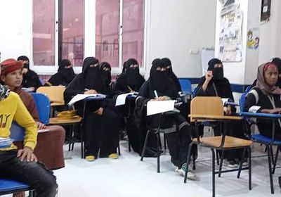 "انتقالي وادي حضرموت" ينظم دورة تعليمية لـ 30 طالبة