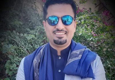 أمام منزله.. قناص حوثي يقتل شابا شمال تعز