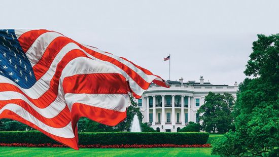 البيت الأبيض: قلقون من قطع خدمات فيسبوك في روسيا