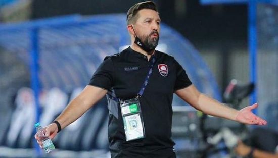 رسميًا.. الأهلي السعودي يقيل المدرب البلجيكي هاسي