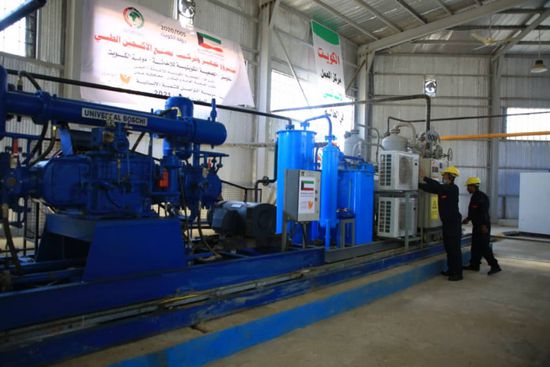 "صحة عدن" ينفي الشائعات حول مصنع الأكسجين