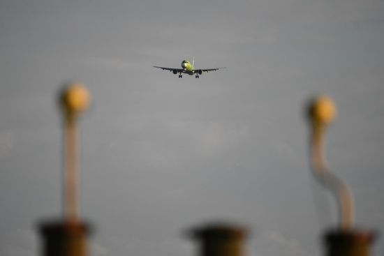 أذربيجان تعلق رحلاتها الجوية إلى روسيا