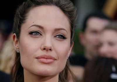 جولي: أزور عدن دعما للأبرياء