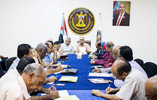 توجيهات بتكثيف التعاون بين هيئات الانتقالي وسلطة عدن