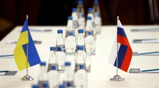 وفد روسي يصل بيلاروسيا لإجراء محادثات مع أوكرانيا