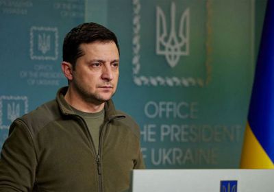 الرئيس الأوكراني يتحدى روسيا: "أنا في مكتبي"