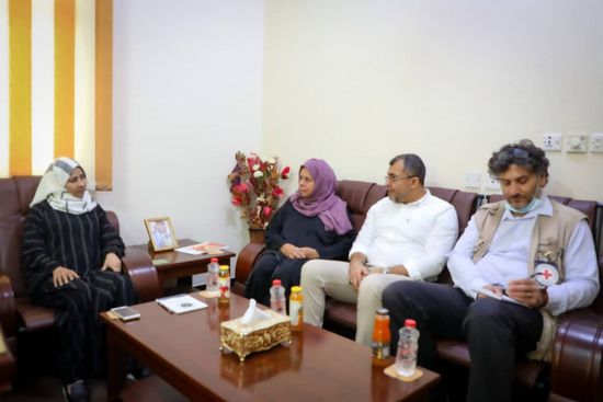 مباحثات لممثلي "الصليب الأحمر" في الجمعية الوطنية