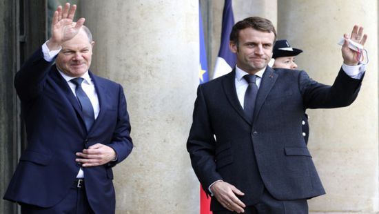 ماكرون وشولتس يبدأن اتصالاً هاتفياً مع بوتين بشأن حرب أوكرانيا