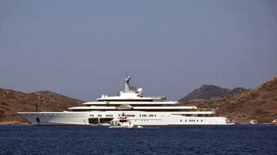 يخت أبراموفيتش يبحر هائما بلا وجهة