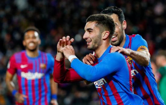 برشلونة يكتسح أوساسونا برباعية ويقفز للمركز الثالث