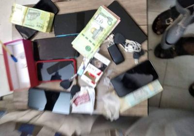 القبض على متهمين بحوزتهما حشيش وشبو بالمكلا