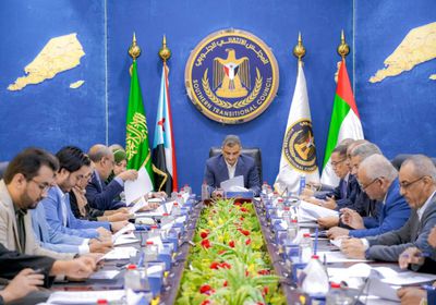 "رئاسة الانتقالي" تطالب الحكومة بتحسين الخدمات وصرف المرتبات